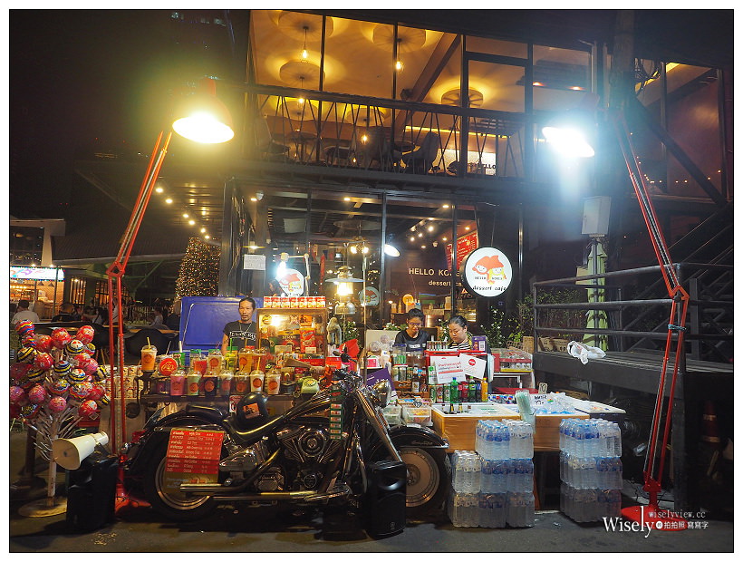 《曼谷景點。拉差達火車夜市》交通方便地鐵可達，平價餐飲購物～隱藏版景色推薦