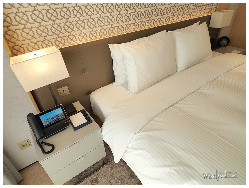 《濟州神話世界藍鼎酒店。Jeju Shinhwa World Landing Resort‎》舒適商務房型，近遊樂園與美食街