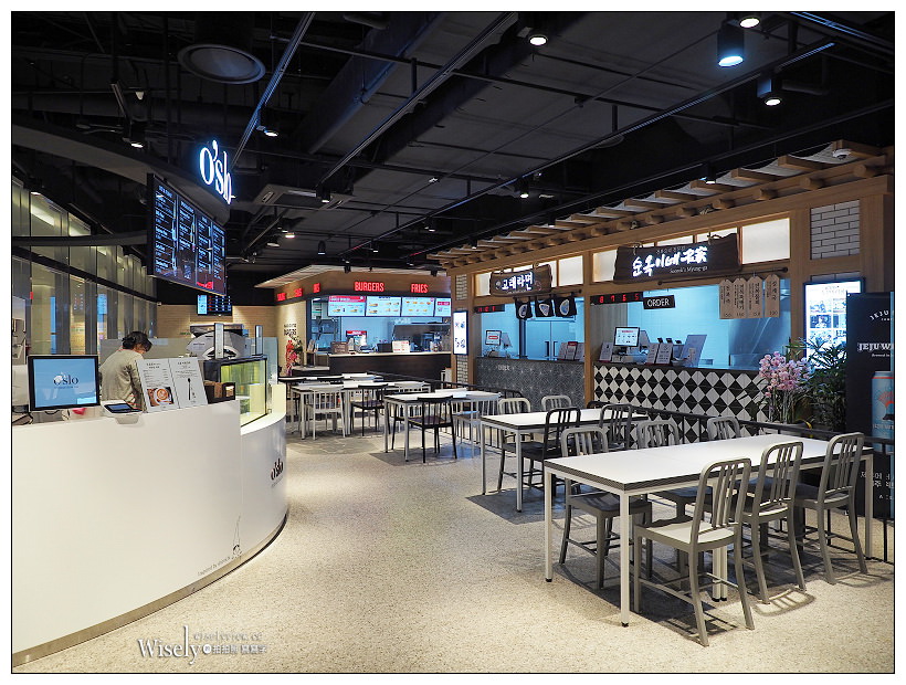 《濟州神話世界藍鼎酒店。Jeju Shinhwa World Landing Resort‎》舒適商務房型，近遊樂園與美食街