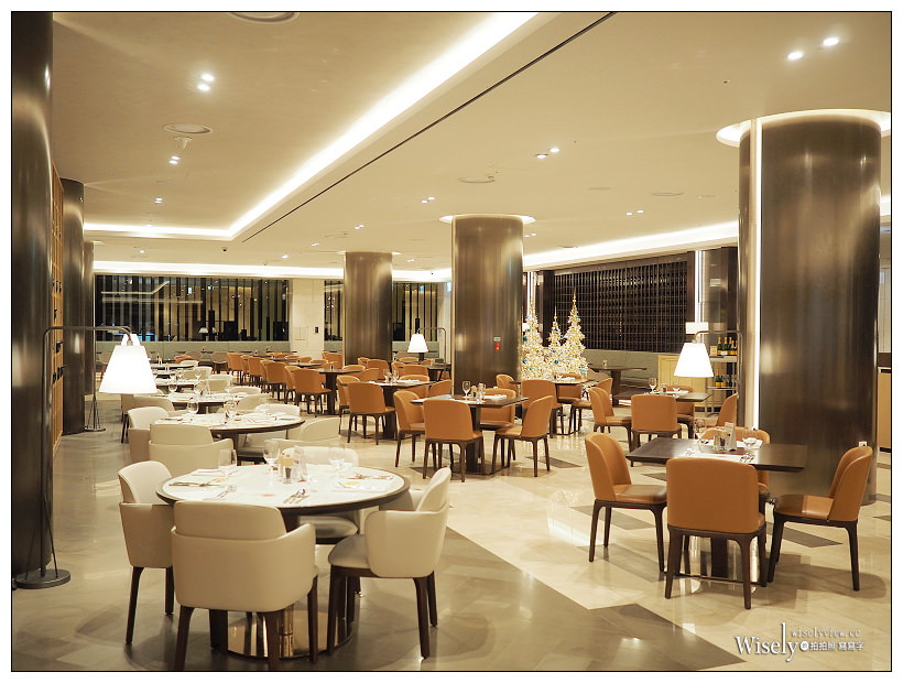 《濟州神話世界藍鼎酒店。Jeju Shinhwa World Landing Resort‎》舒適商務房型，近遊樂園與美食街