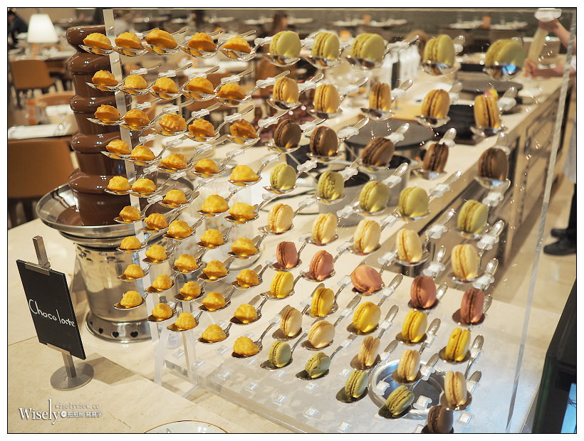 《濟州神話世界藍鼎酒店。Jeju Shinhwa World Landing Resort‎》舒適商務房型，近遊樂園與美食街