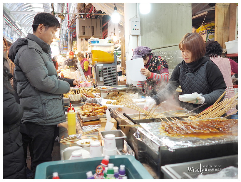 《濟州島自由行。濟州民俗五日市場》採購吃喝熟食生鮮，最便宜好買的生活市集