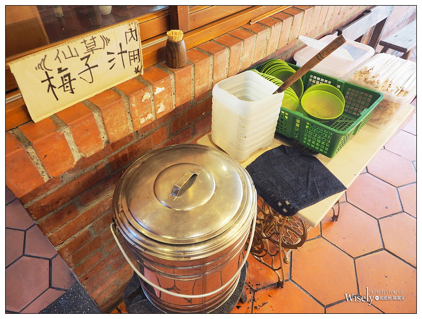 《台中西屯。財神爺魯肉飯》橋頭老店24小時營業，多項小菜平價在地美食