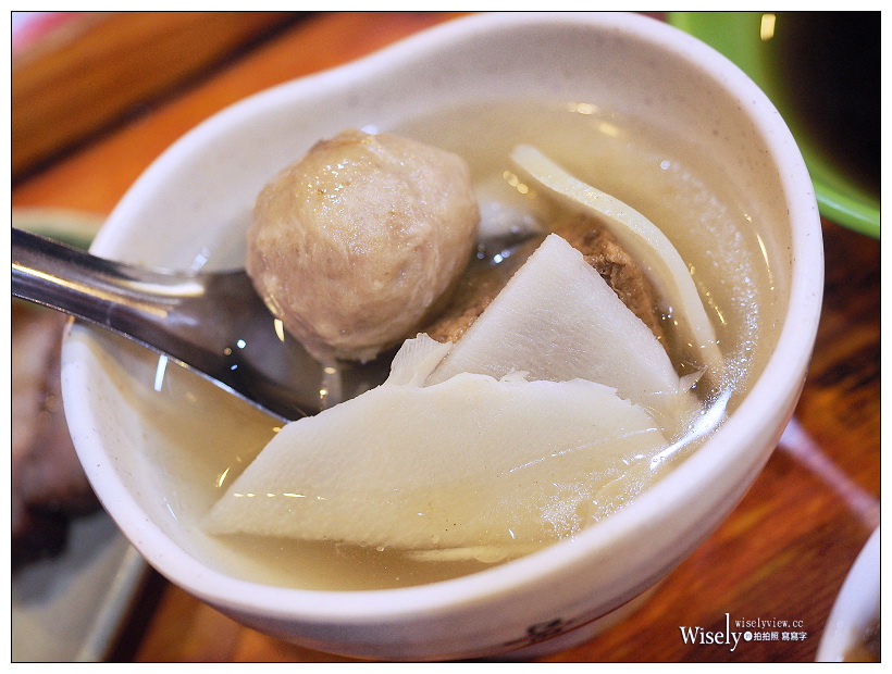 《台中西屯。財神爺魯肉飯》橋頭老店24小時營業，多項小菜平價在地美食