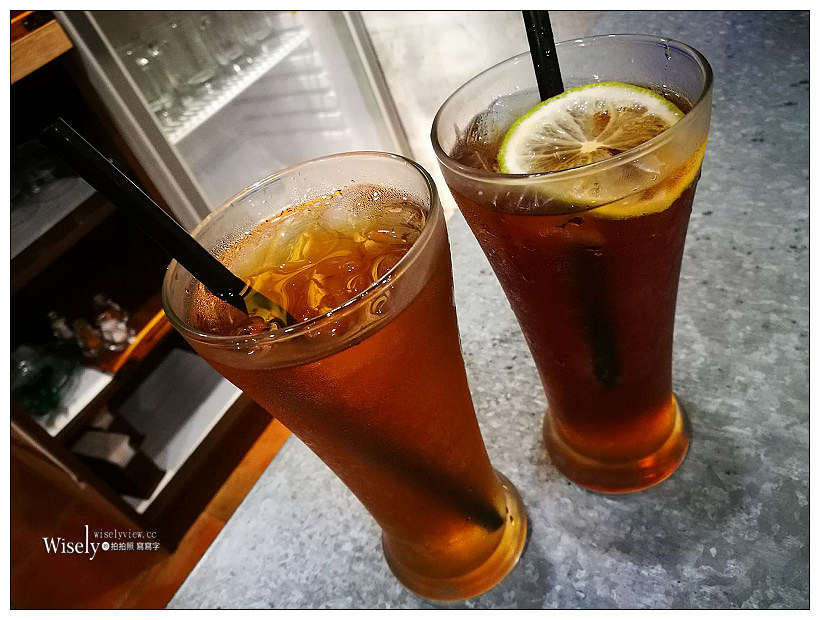 《台北大安。捷運忠孝敦化站》漂丿燒肉食堂：霸氣黑豚戰斧丼&安格斯無骨牛小排丼