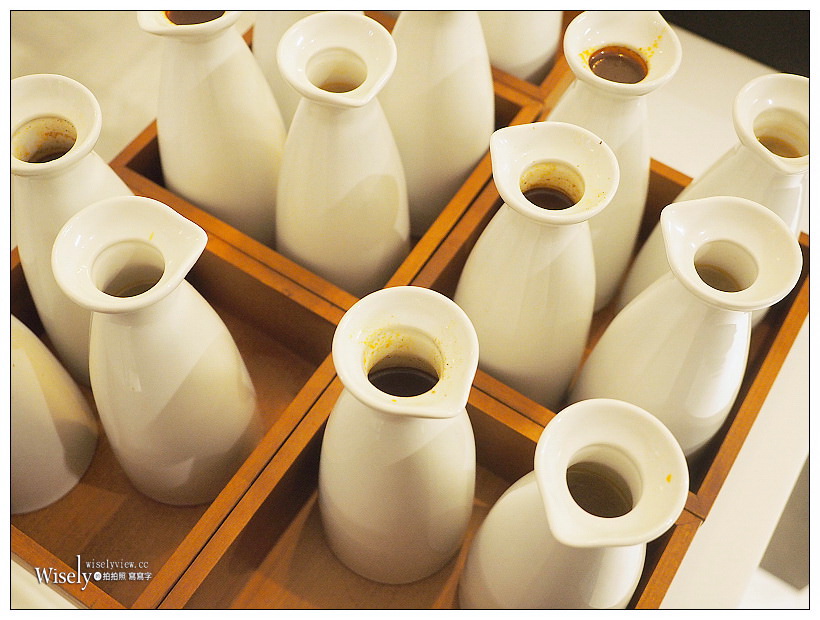 《台北中山。捷運中山站》青花驕 麻辣火鍋：清新果香麻辣搭配古早酸味白菜的鴛鴦鍋