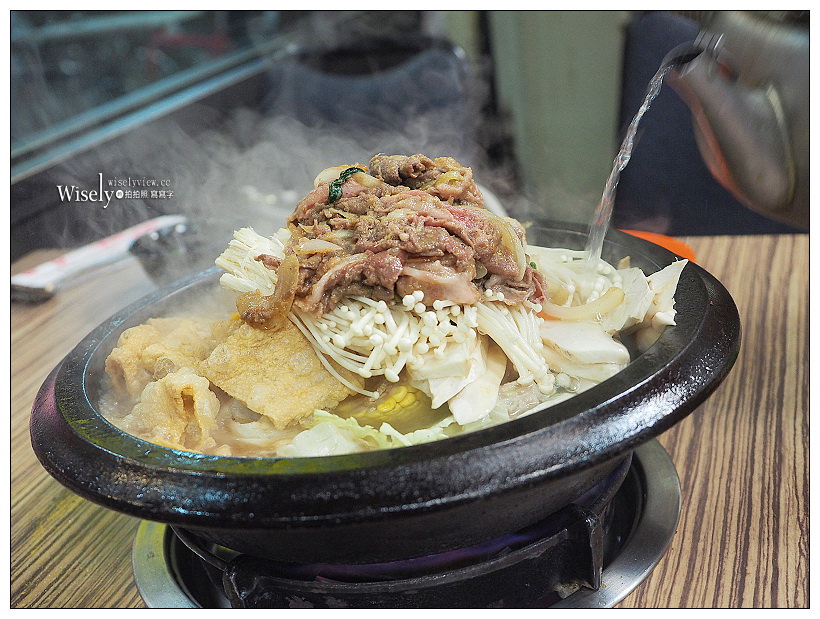 台北萬華。雅香石頭火鍋-西門總店︱在地40年超高CP值的美味正餐宵夜