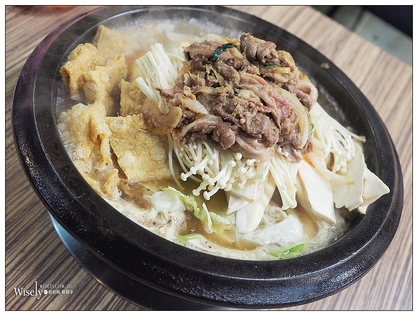 台北萬華。雅香石頭火鍋-西門總店︱在地40年超高CP值的美味正餐宵夜