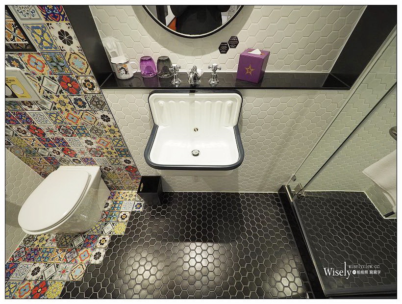 《香港尖沙咀住宿推薦》瑞生尖沙咀酒店 attitude on granville：復古仿舊花磚與往昔香港壁畫