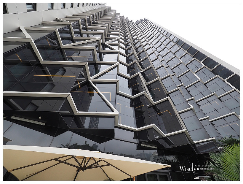 《香港灣仔住宿推薦》英皇駿景酒店(The Emperor Hotel) ：近時代廣場位於皇后大道東上，鬧中取靜環境