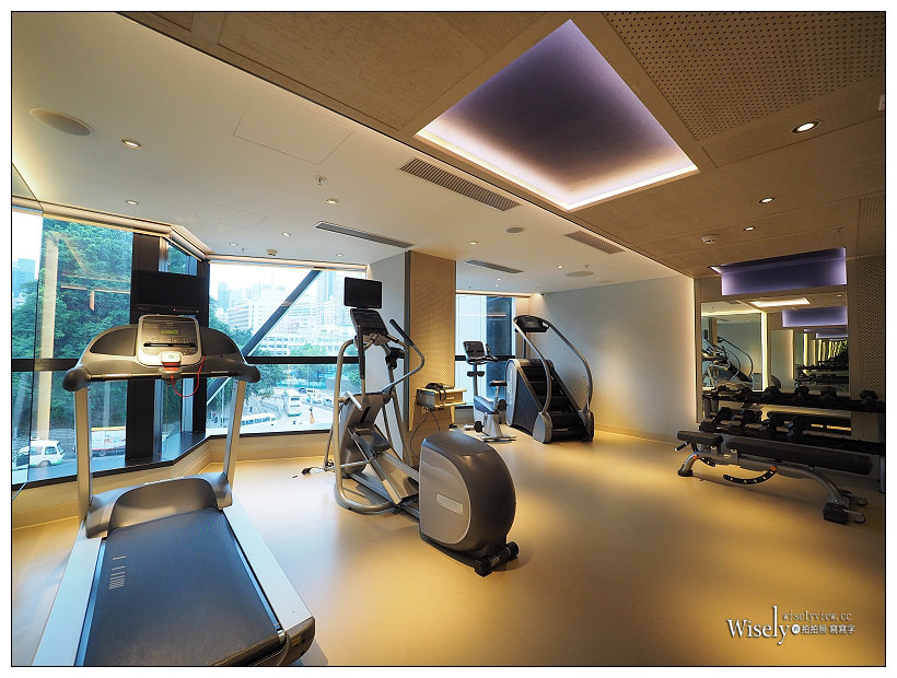 《香港灣仔住宿推薦》英皇駿景酒店(The Emperor Hotel) ：近時代廣場位於皇后大道東上，鬧中取靜環境