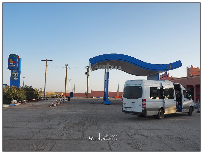 《摩洛哥》Merzouga-Sahara Desert 撒哈啦沙漠：伴隨駝印的落日夕陽，及非洲帳篷入住體驗