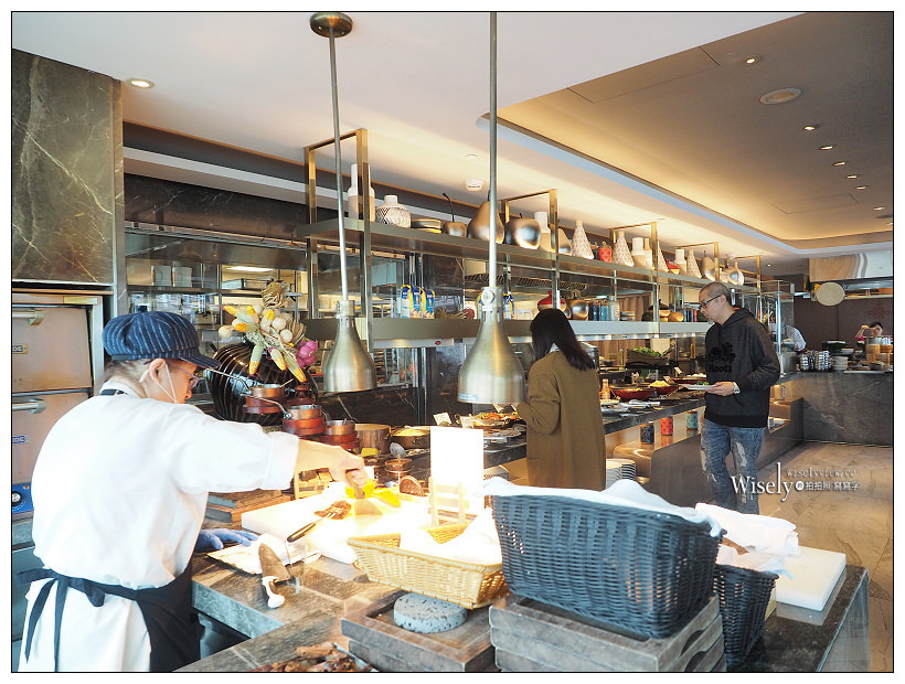 《新北市板橋區。捷運板橋站美食》Mega 50/50樓 Café:全國最高自助餐廳 & 二月限定「莓好時光」 《新北市板橋區。捷運板橋站美食》Mega 50/50樓 Café:全國最高自助餐廳 & 二月限定「莓好時光」