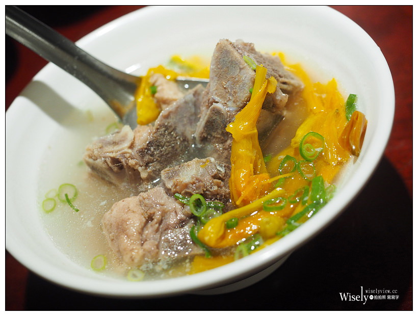 台北大同。捷運台北車站︱大稻埕魯肉飯：火車後站小吃，焢肉飯味道更佳
