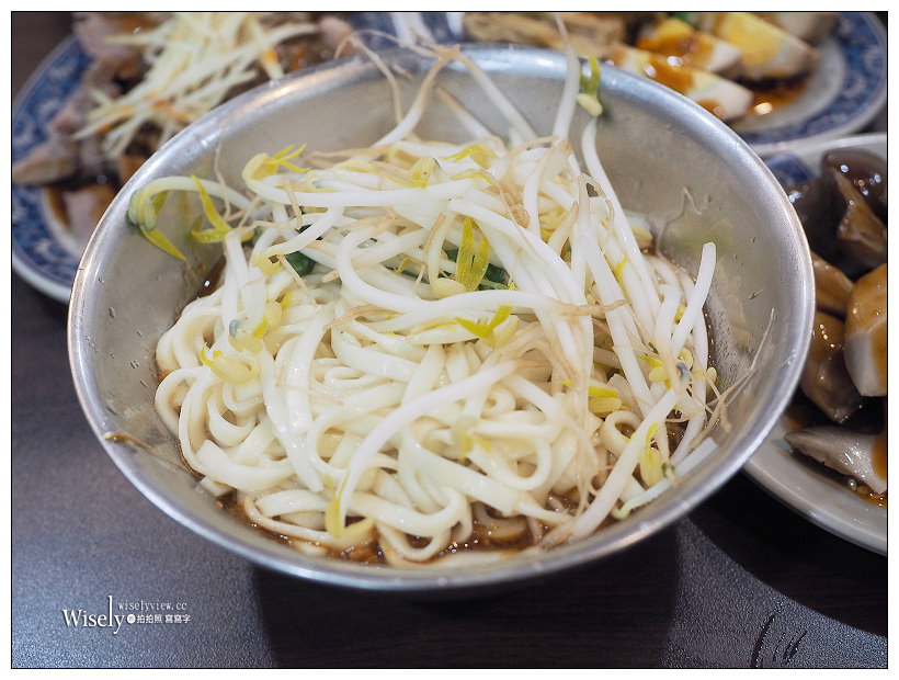 台北萬華。南機場夜市︱原滷食堂 & 好記陽春麵：銅板價可口的台式小吃