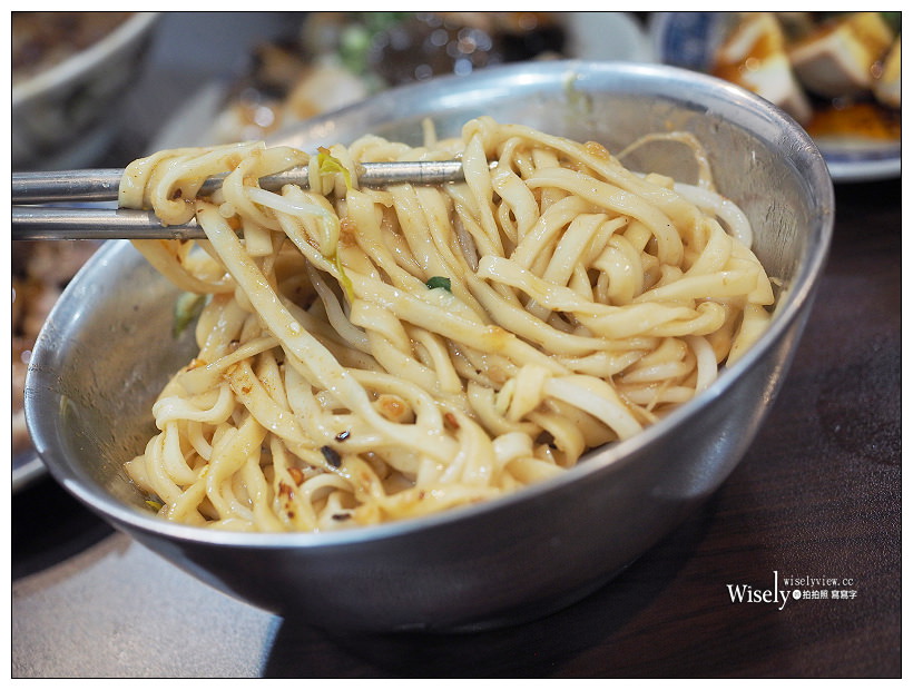 台北萬華。南機場夜市︱原滷食堂 & 好記陽春麵：銅板價可口的台式小吃