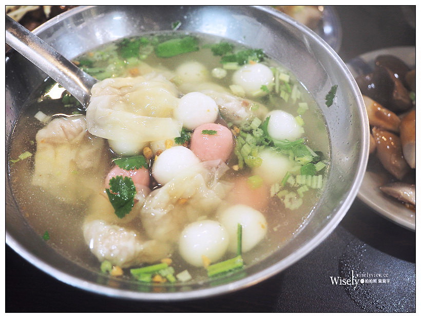 台北萬華。南機場夜市︱原滷食堂 & 好記陽春麵：銅板價可口的台式小吃