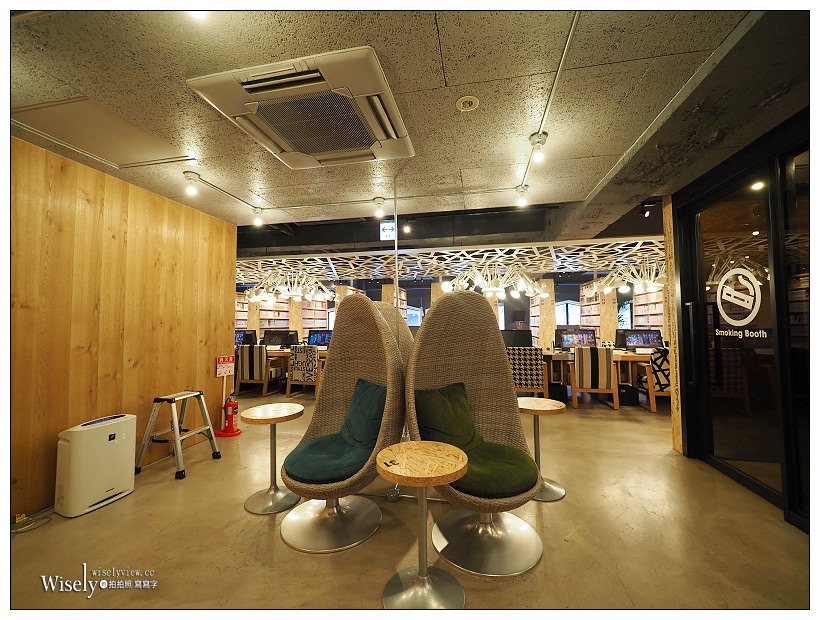東京新宿。歌舞伎町︱Booth Net Cafe & Capsule（伯斯奈特咖啡廳及膠囊旅館）：漫畫網咖千元住宿，交通便利購物方便，男女分樓且24小時營業