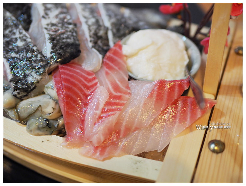 台北文山。捷運景美站︱濟鴻火鍋:主打活海鮮食材湯頭一般,近景美夜市愛買 台北文山。捷運景美站︱濟鴻火鍋:主打活海鮮食材湯頭一般,近景美夜市愛買