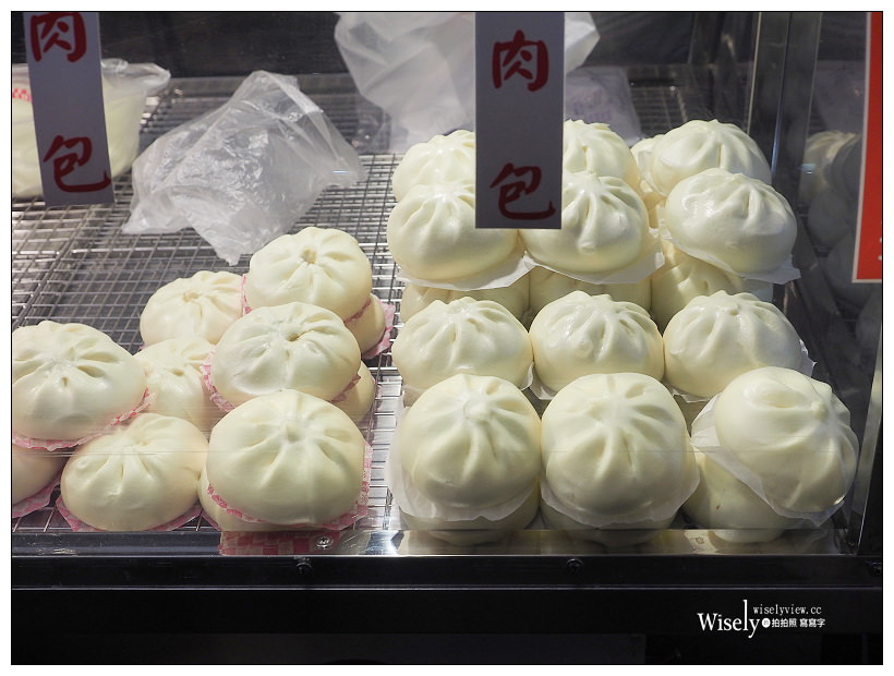 新北永和。民享街黃昏市場︱大勇街甜不辣＋臭豆腐＋香菇肉羹、嚐鮮香料炸雞店、阿財肉包、碳烤地瓜