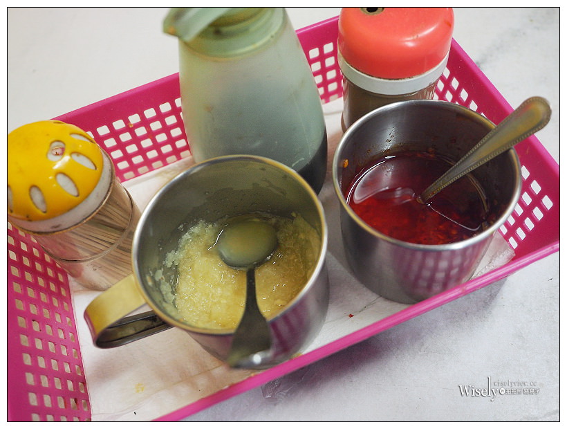 新北永和。超好吃麵線臭豆腐︱令人吃上過癮的一口酥，秀朗國小民生路美食