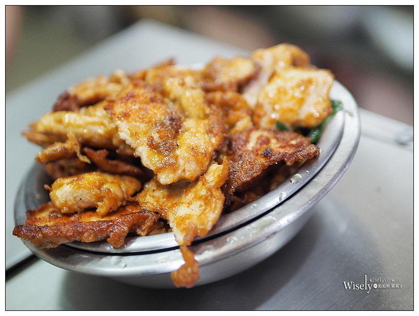 台北大安。捷運忠孝復興站︱家蓁早餐店：饅頭蛋加土雞肉，平價大份量早餐店