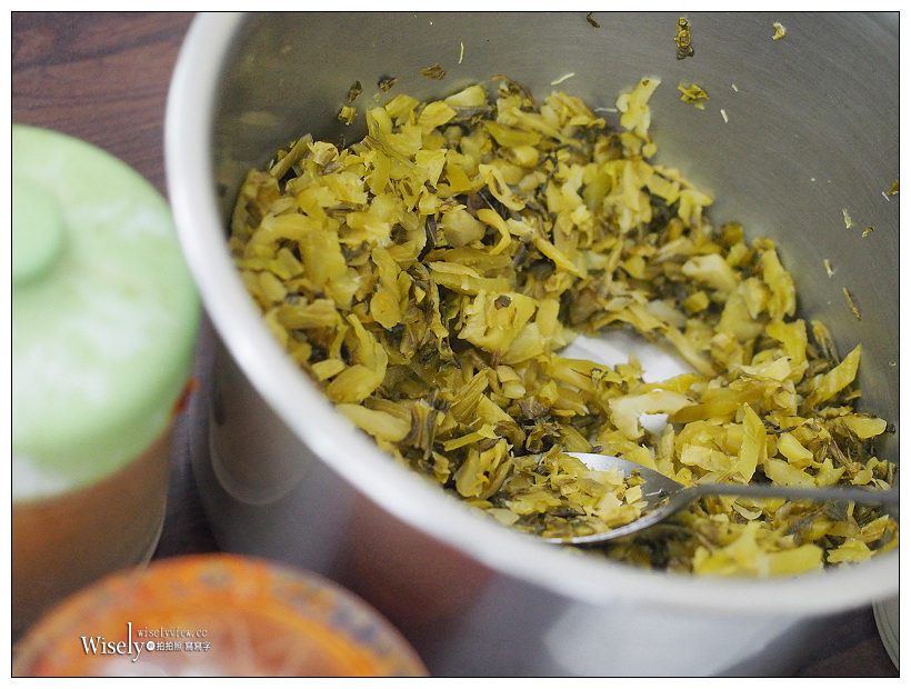 新北永和。樂華夜市美食︱中壢新明老牌牛肉麵-保平店：平價肉大塊在地20年