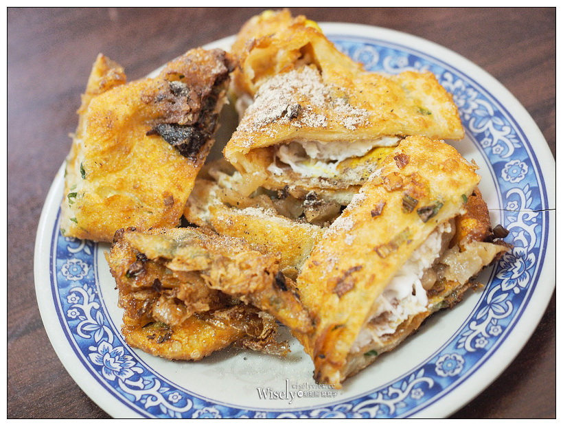 台北大同。捷運圓山站︱重慶豆漿炸蛋餅：食尚玩家推薦排隊美食，大龍峒早餐