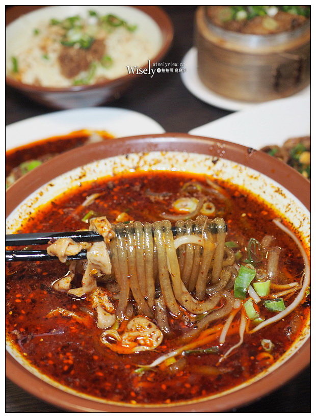 新北新店。捷運大坪林站︱川耗子麵館：肥腸酸辣麵&夫妻肺片，大豐路美食