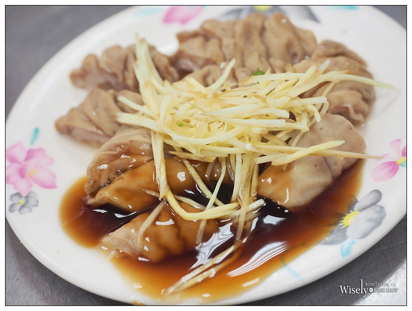 台北大同。捷運圓山站︱大龍峒肉羹：清湯風格兼賣黑白切米粉湯~保安宮美食