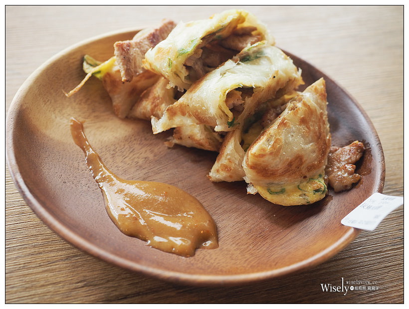 台北早餐。捷運行天宮站︱良粟商號 炭燒朝食午膳：爆漿半熟蛋吐司+燒肉蛋餅