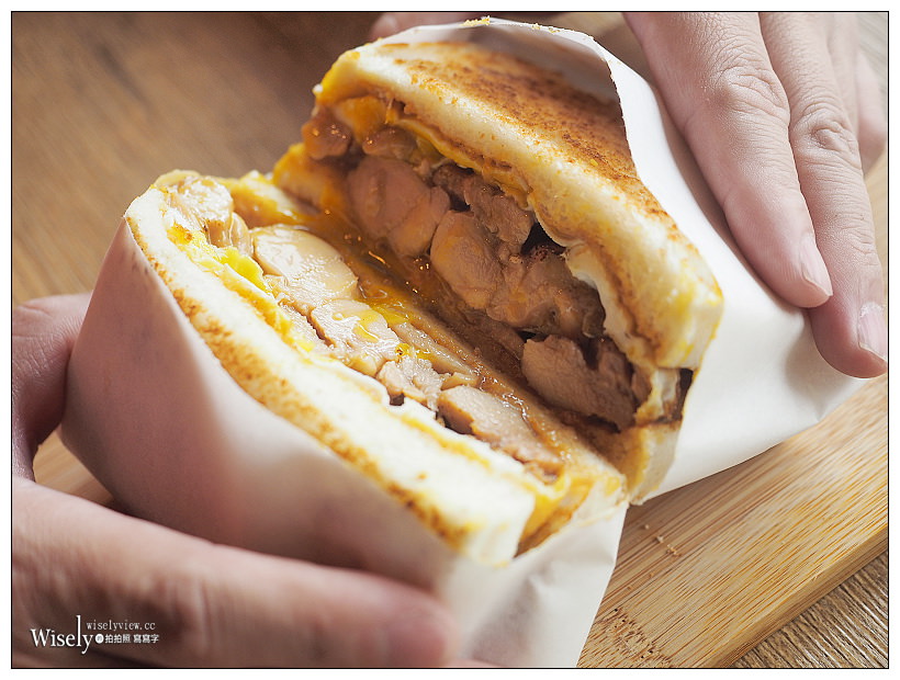 台北早餐。捷運行天宮站︱良粟商號 炭燒朝食午膳：爆漿半熟蛋吐司+燒肉蛋餅