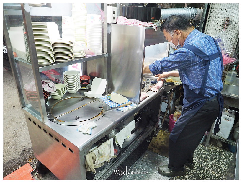 新北三重美食︱中正北路素臭豆腐：素麵線、蘿蔔糕、臭豆腐～加辣更好吃