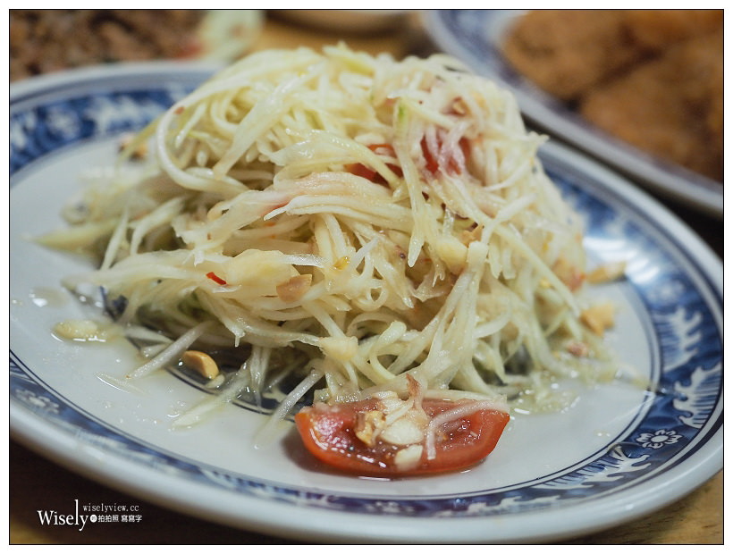 高雄新興。捷運美麗島站︱泰國料理現炒小吃店：平價巷弄百元熱炒美食