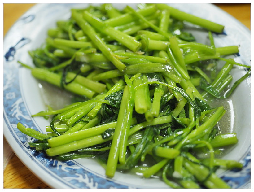 高雄新興。捷運美麗島站︱泰國料理現炒小吃店：平價巷弄百元熱炒美食