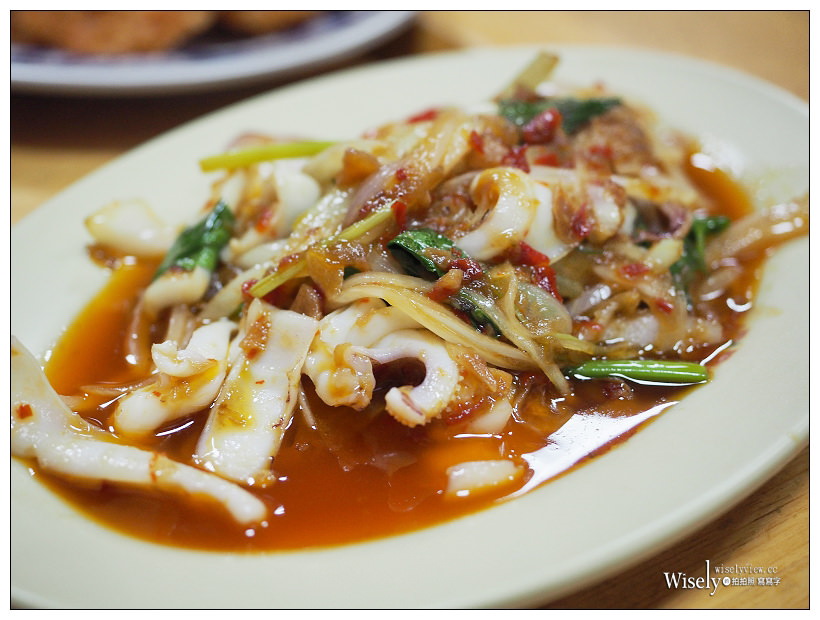 高雄新興。捷運美麗島站︱泰國料理現炒小吃店：平價巷弄百元熱炒美食