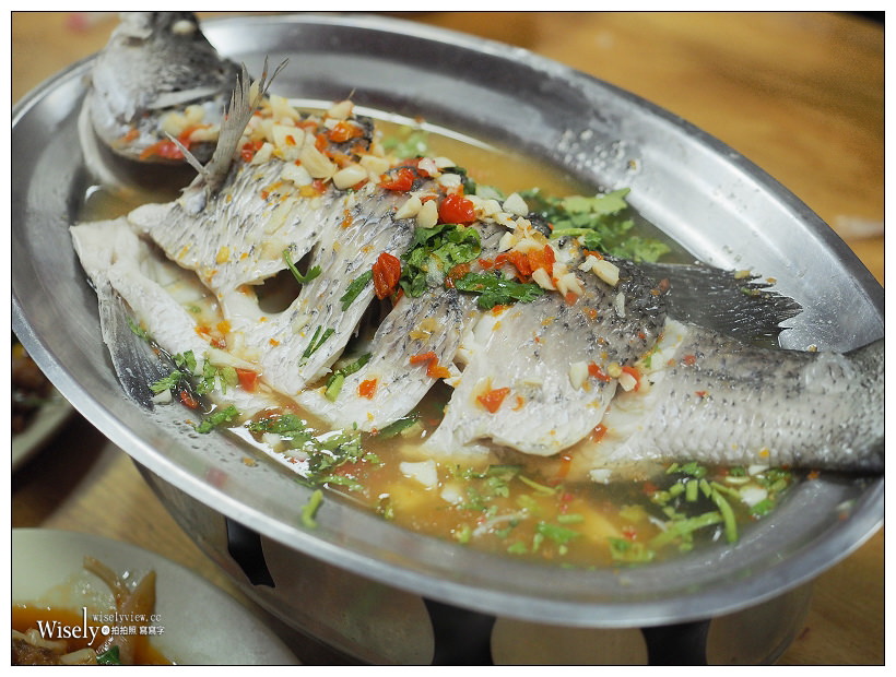 高雄新興。捷運美麗島站︱泰國料理現炒小吃店：平價巷弄百元熱炒美食