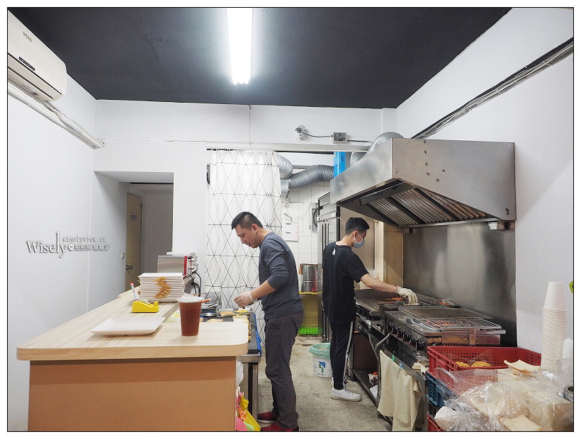 台北中山。捷運行天宮站︱熱胖子松江店:格紋三明治&菠蘿堡~行天宮早餐 台北中山。捷運行天宮站︱熱胖子松江店:格紋三明治&菠蘿堡~行天宮早餐