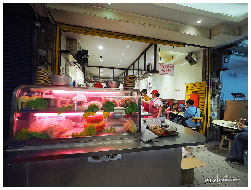 新北三重。捷運台北橋站︱店小二魯肉飯：平價銅板必吃美食，大同北路便當