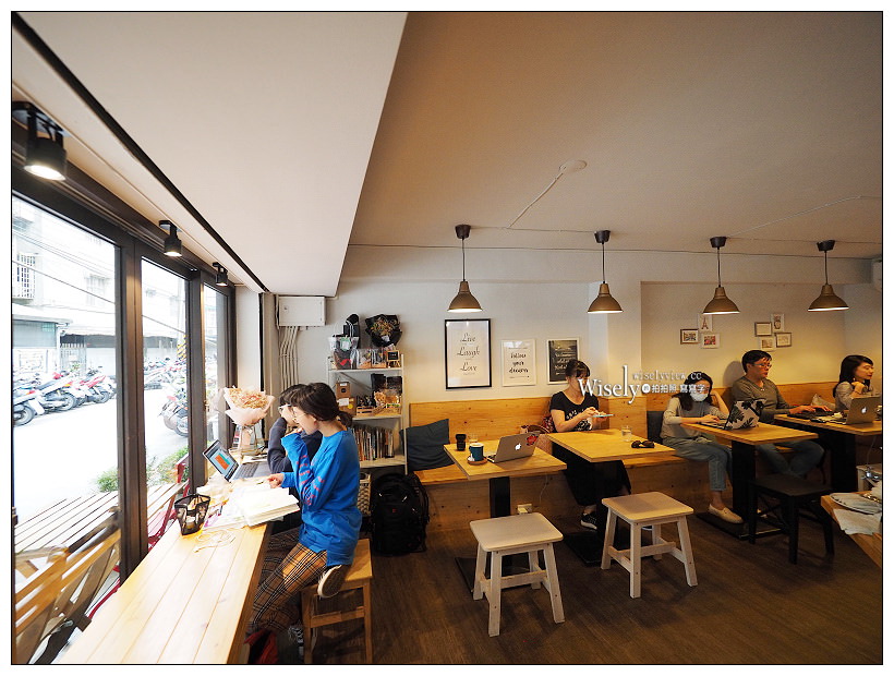 新北新店。捷運大坪林站︱Once Again Cafe 再來咖啡：小清新乾燥花咖啡店