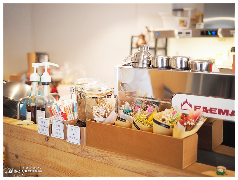 新北新店。捷運大坪林站︱Once Again Cafe 再來咖啡：小清新乾燥花咖啡店