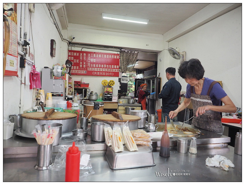 台北大同.津津豆漿︱現做手工韭菜蛋餅︱捷運大橋頭站