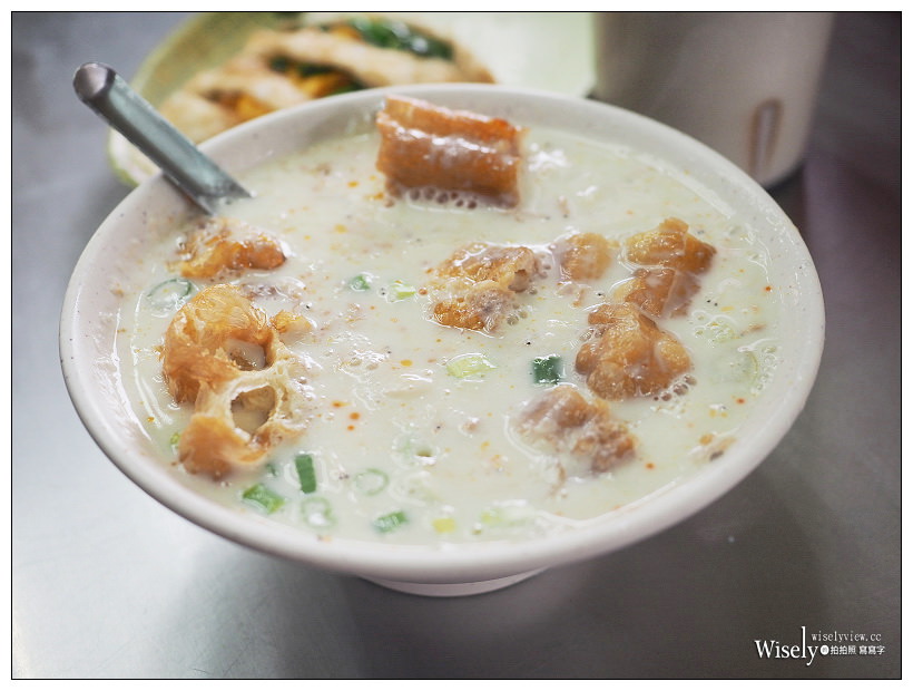 台北大同.津津豆漿︱現做手工韭菜蛋餅︱捷運大橋頭站