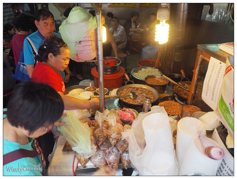 新北板橋。捷運府中站︱黃石市場美食小吃：高記生炒魷魚、謝家肉羹油飯