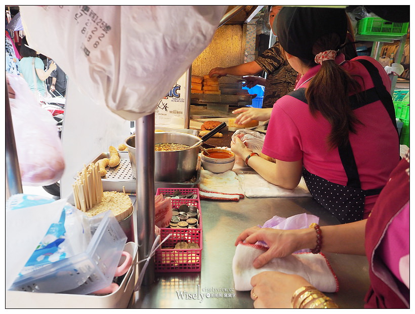 新北板橋。捷運府中站︱黃石市場美食小吃：高記生炒魷魚、謝家肉羹油飯