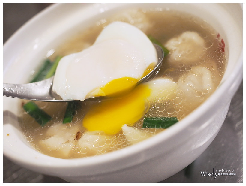 板橋。黃石市場老曹餛飩︱人氣餛蛋麵加蛋包更好吃，在地一甲子的老味道