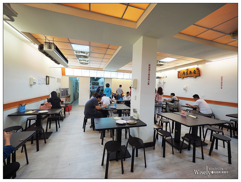 台北。兄妹美食館︱平價簡餐便當熱炒，大推巨無霸蛋包飯～行天宮錦州街美食