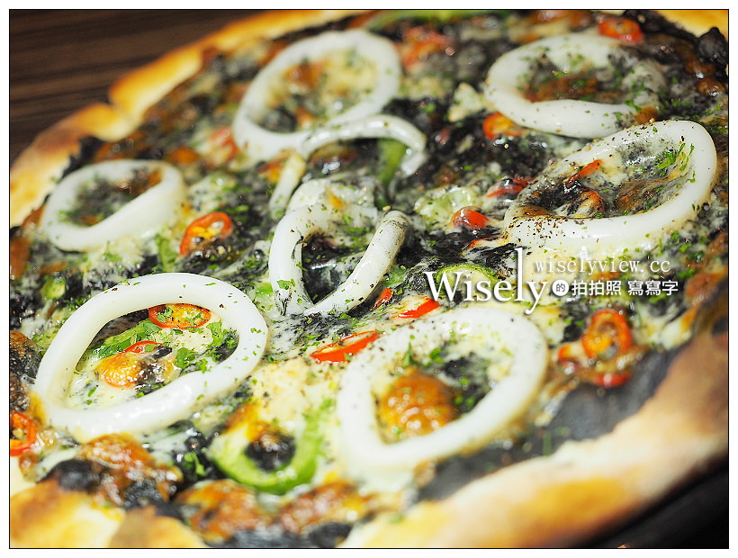 中和。Cliff’s Pizza 義式薄皮披薩專賣店︱近捷運永安市場站，四號公園美食～現做輕食可外帶，價格略高但味道還不錯的克里夫比薩 @WISELY's 拍拍照寫寫字