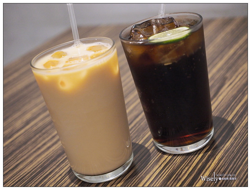 中和。Cliff’s Pizza 義式薄皮披薩專賣店︱近捷運永安市場站，四號公園美食～現做輕食可外帶，價格略高但味道還不錯的克里夫比薩