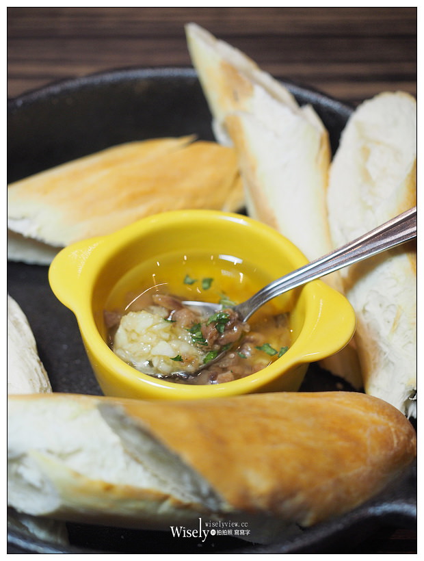 中和。Cliff’s Pizza 義式薄皮披薩專賣店︱近捷運永安市場站，四號公園美食～現做輕食可外帶，價格略高但味道還不錯的克里夫比薩